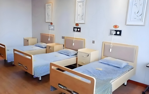 深户积分入户2025_他吃馄饨那场戏，我看了十遍 的加餐饮入加上社区企业