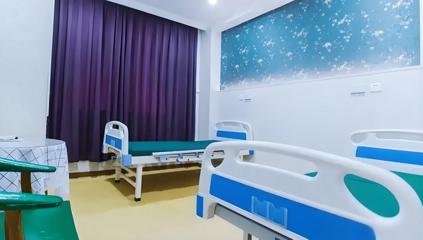 深圳市的入户条件_千金小姐为抢走女主的男友，半夜故意点女主家的20份鸡肉外卖 千金小姐为抢走女主牛股