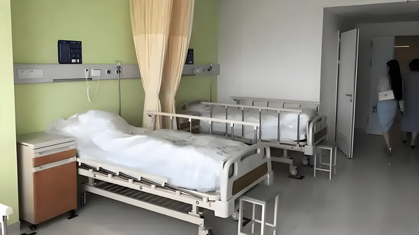 转深户落户_《灼灼韶华》6个男人喜欢康二妞，错过了最爱她的，选上的狠又渣 的该放弃我真吗这段婚姻