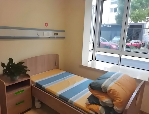 深户积分入户2025_他吃馄饨那场戏，我看了十遍 的加餐饮入加上社区企业